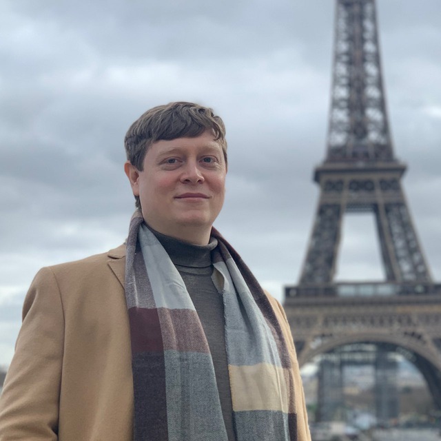 Navigation bar avatar